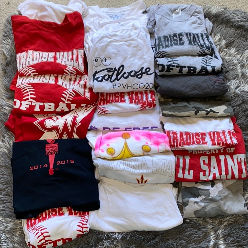 Bundle of 21 shirts